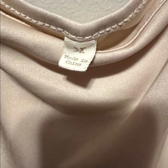 55. 3X BUNDLE: Dressbarn Button Front, Tank Top & Bracelet - Picture 3 of 3